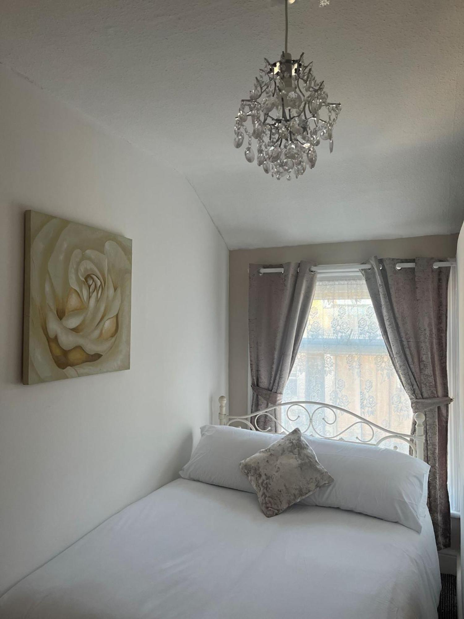 Stay At 25 Blackpool Exterior photo